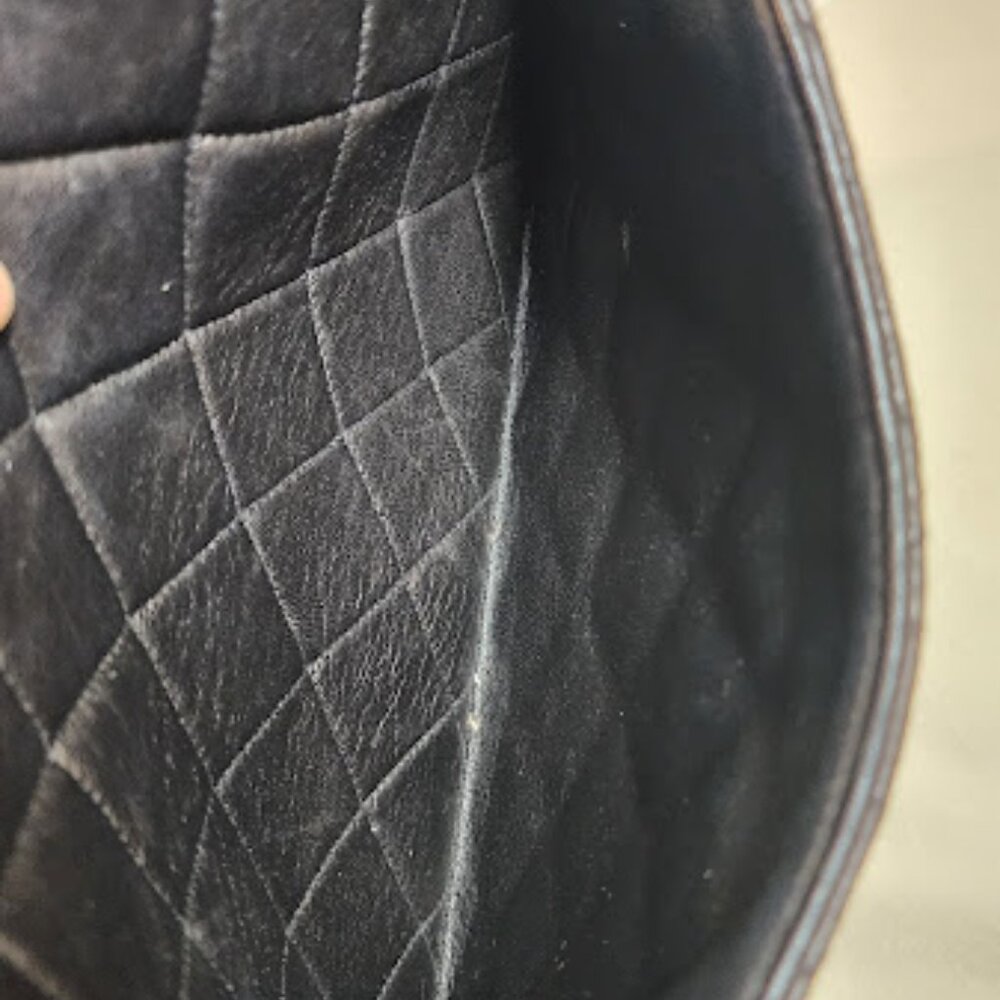 Chanel 1994-1996 quilted lambskin shoulder. Dark Brown. Slight fade on hardware - Picture 14 of 16